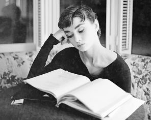 Audrey Hepburn Reading Book paint by numbers